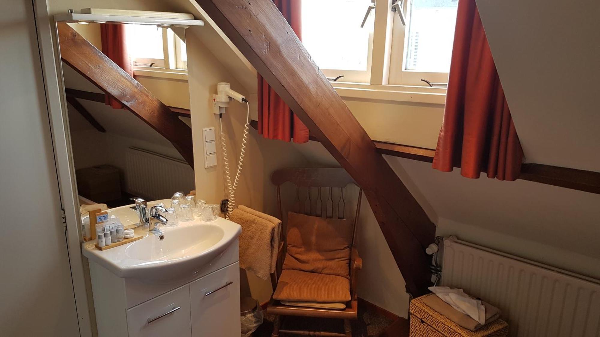 Hotel Heere Raamsdonksveer Kültér fotó