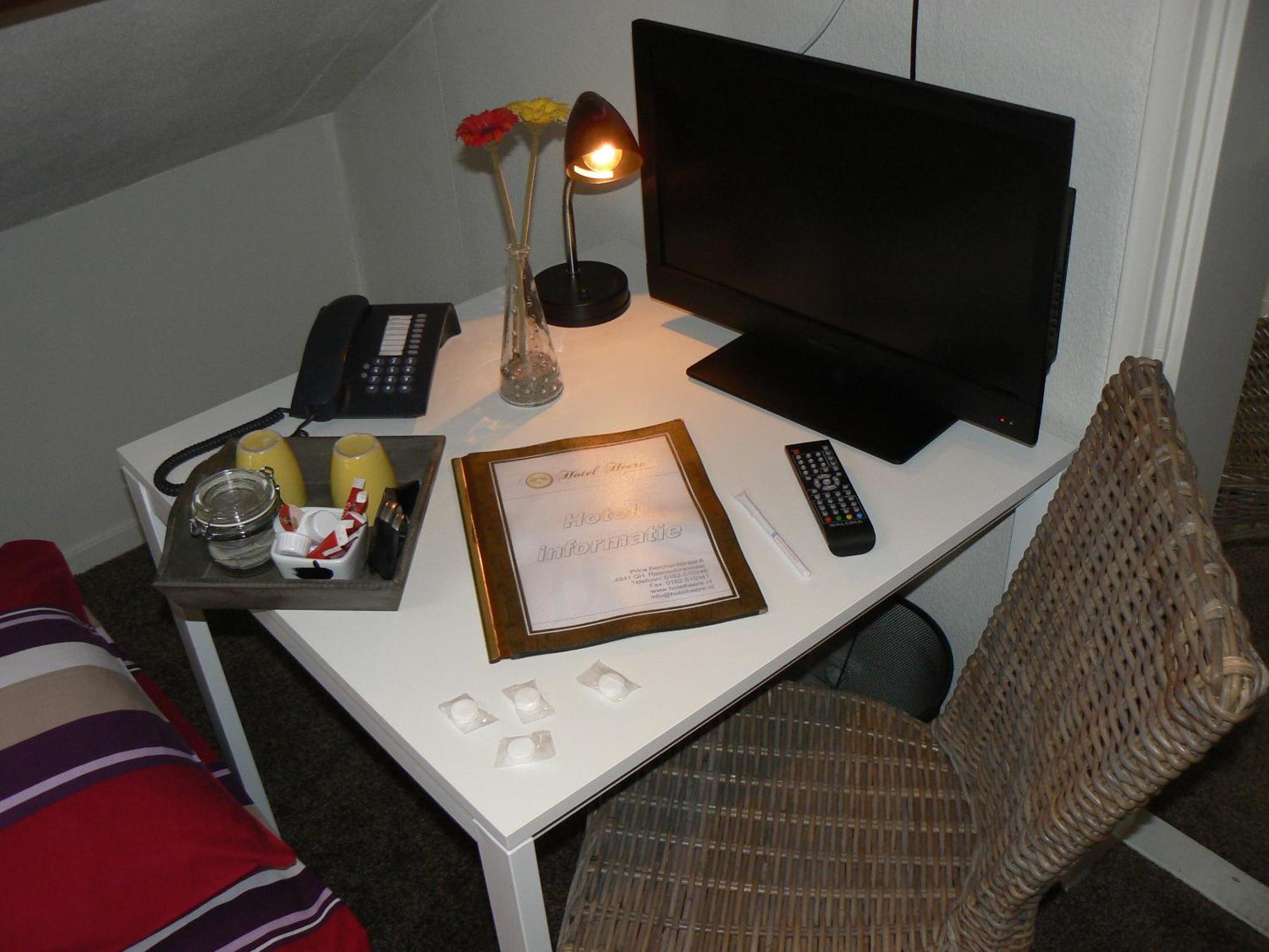 Hotel Heere Raamsdonksveer Kültér fotó